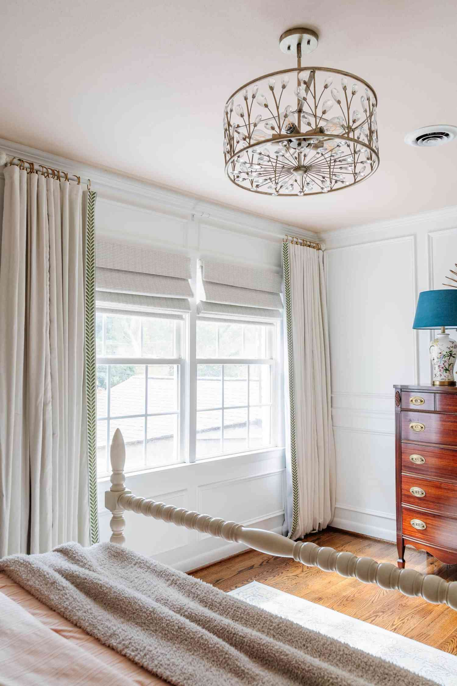 No Sew DIY gardiner med grön trim