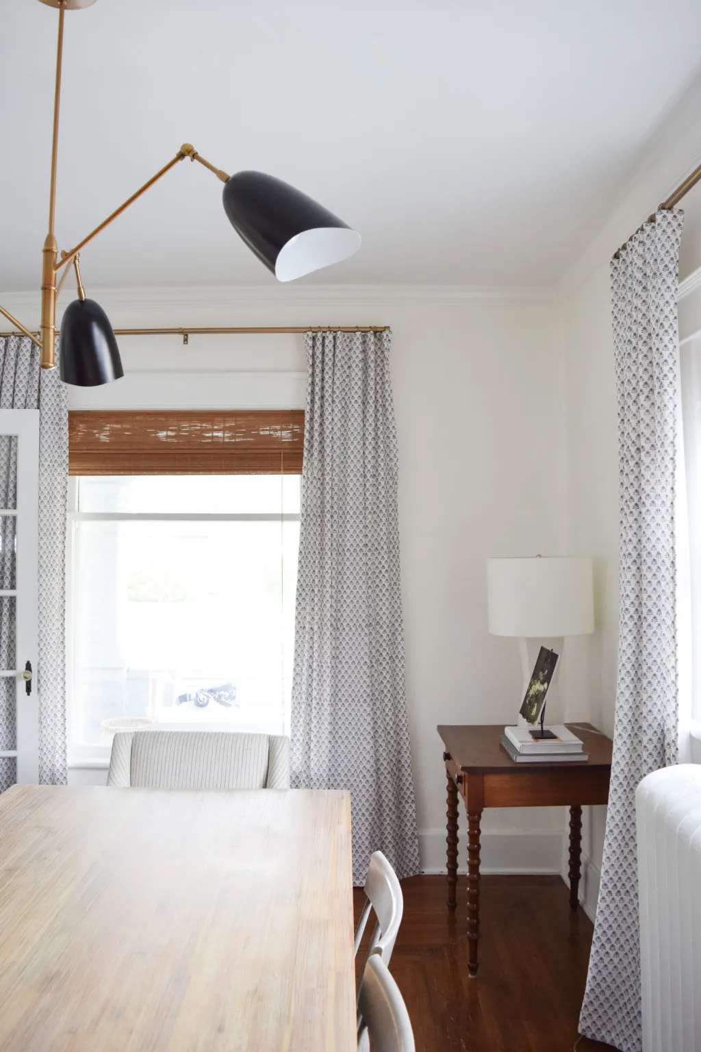 DIY-gardiner som har tryckts med blocktryck