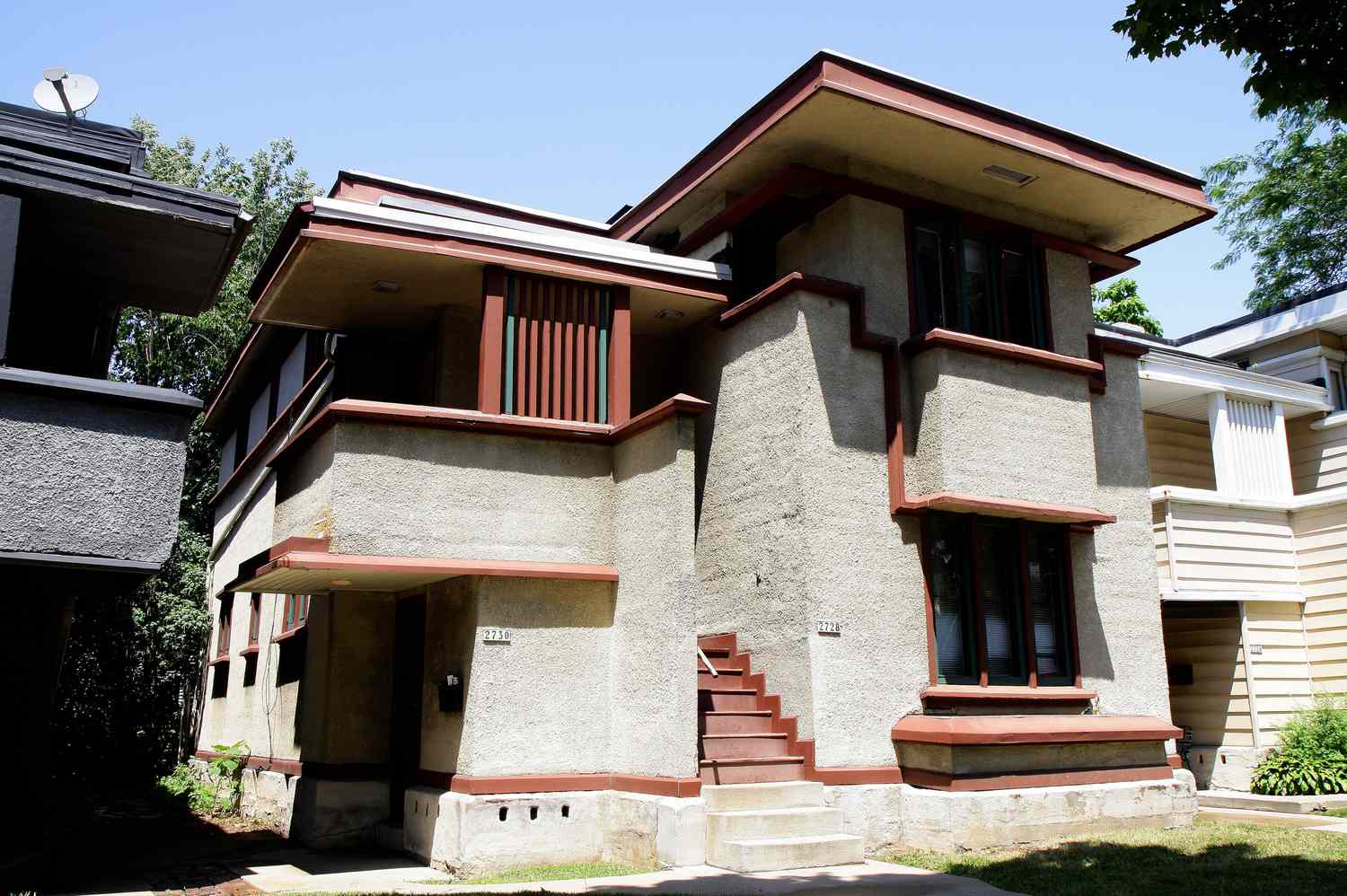 Frank Lloyd Wright-designad duplexlägenhet, ett amerikanskt systembyggt hem i Milwaukee, Wisconsin