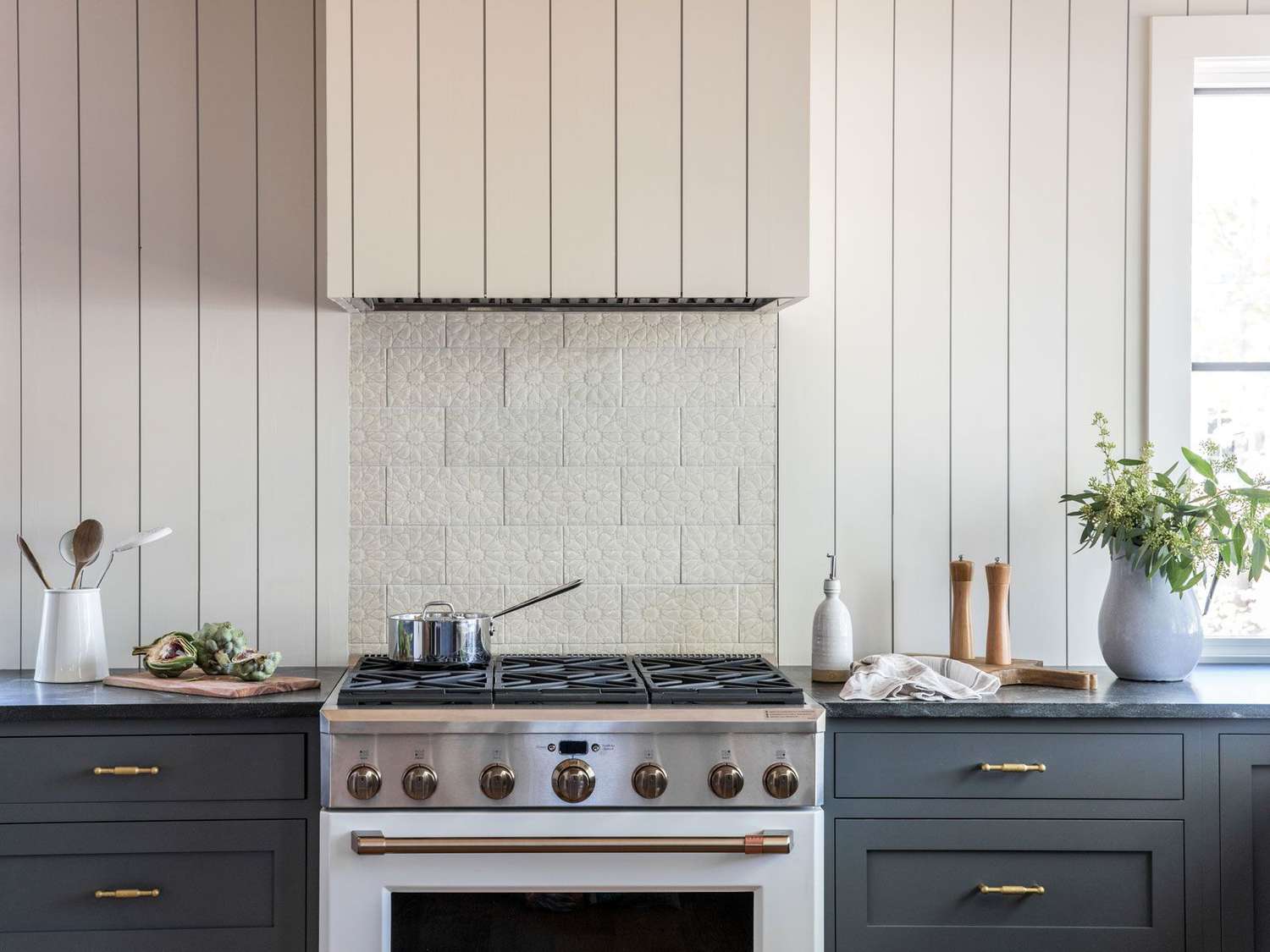 modern pärlplatta backsplash