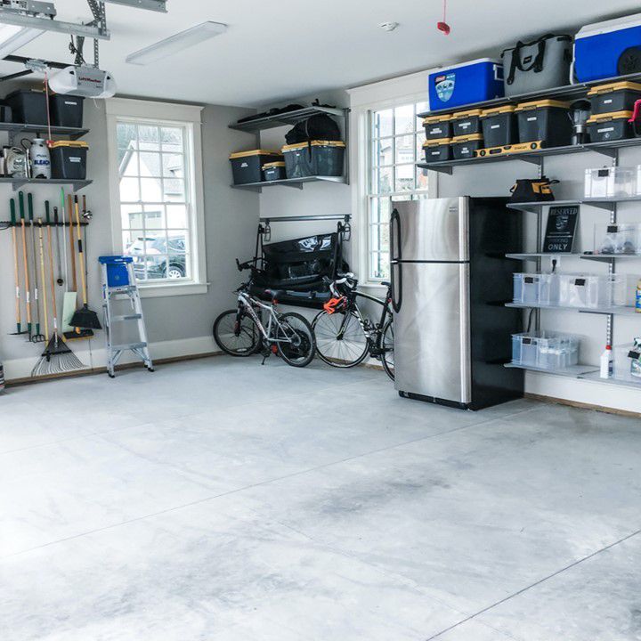 Garage med två fönster