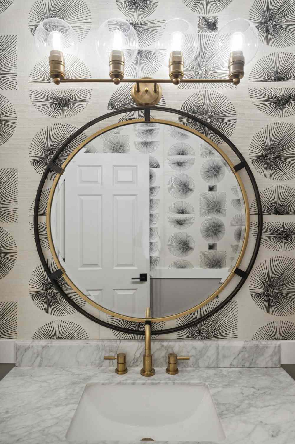 globe badrum sconce