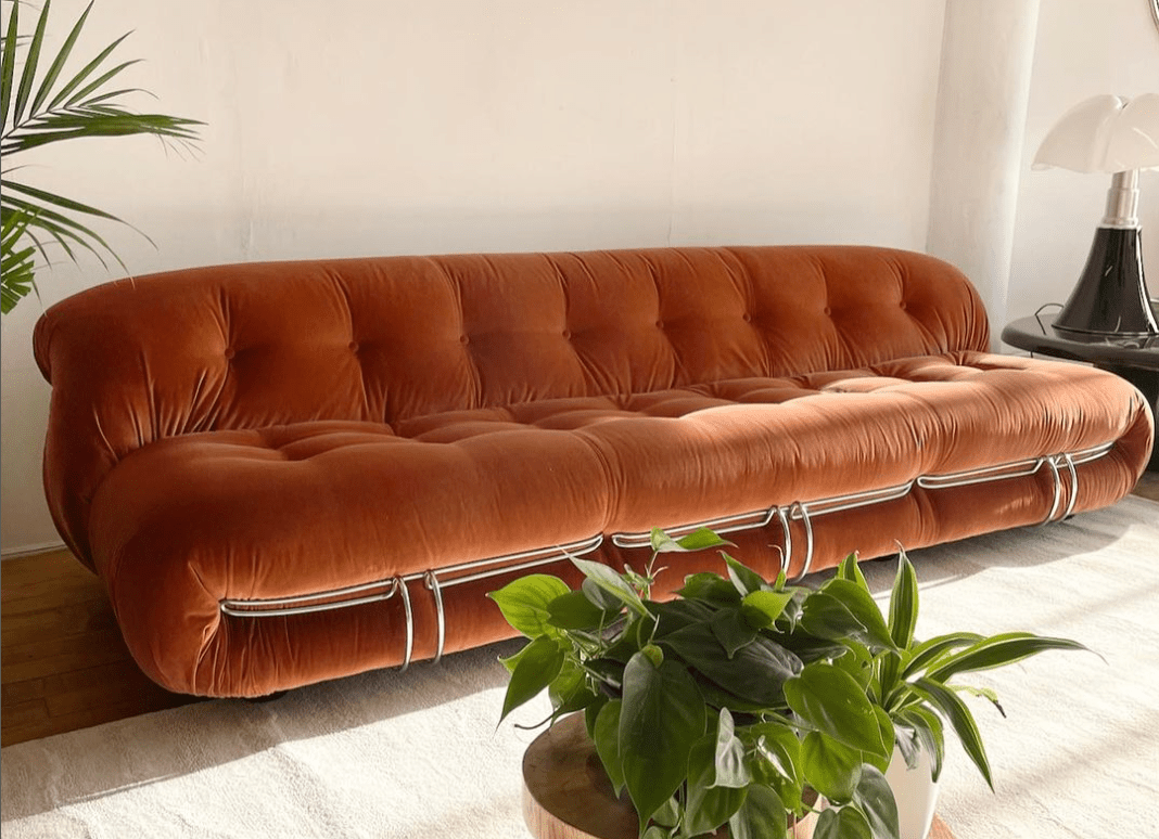 Soriana soffa i bränd orange sammet INGEN ÅTERANVÄNDNING