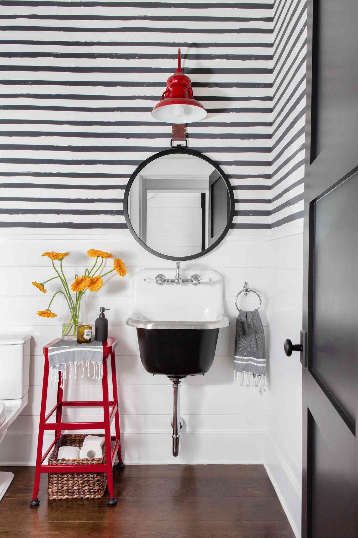 shiplap badrum wainscoting 