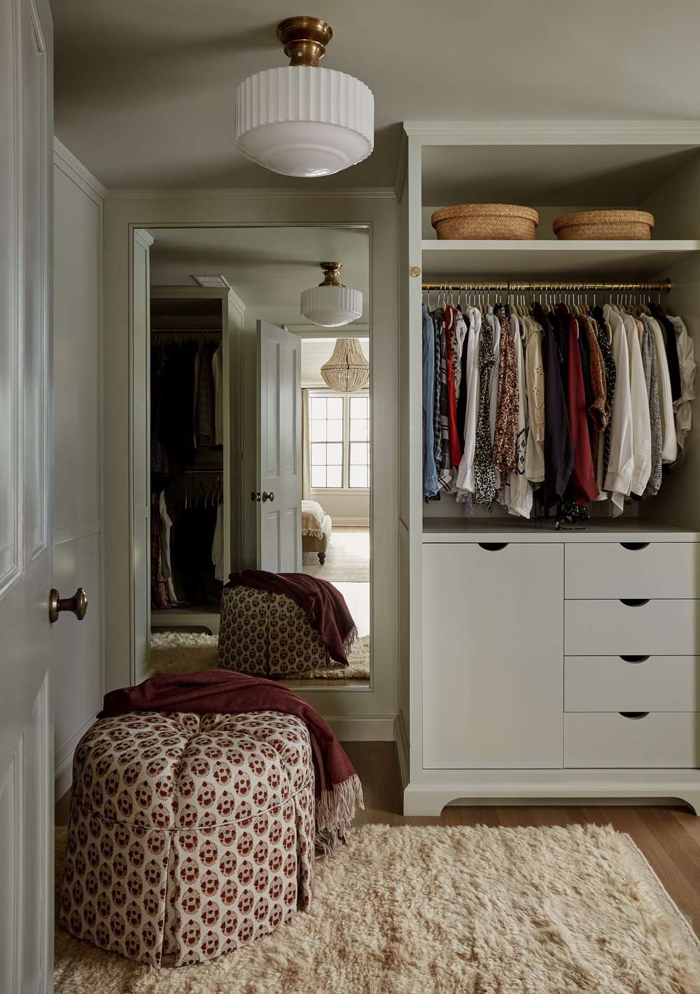 små idéer för walk-in closet