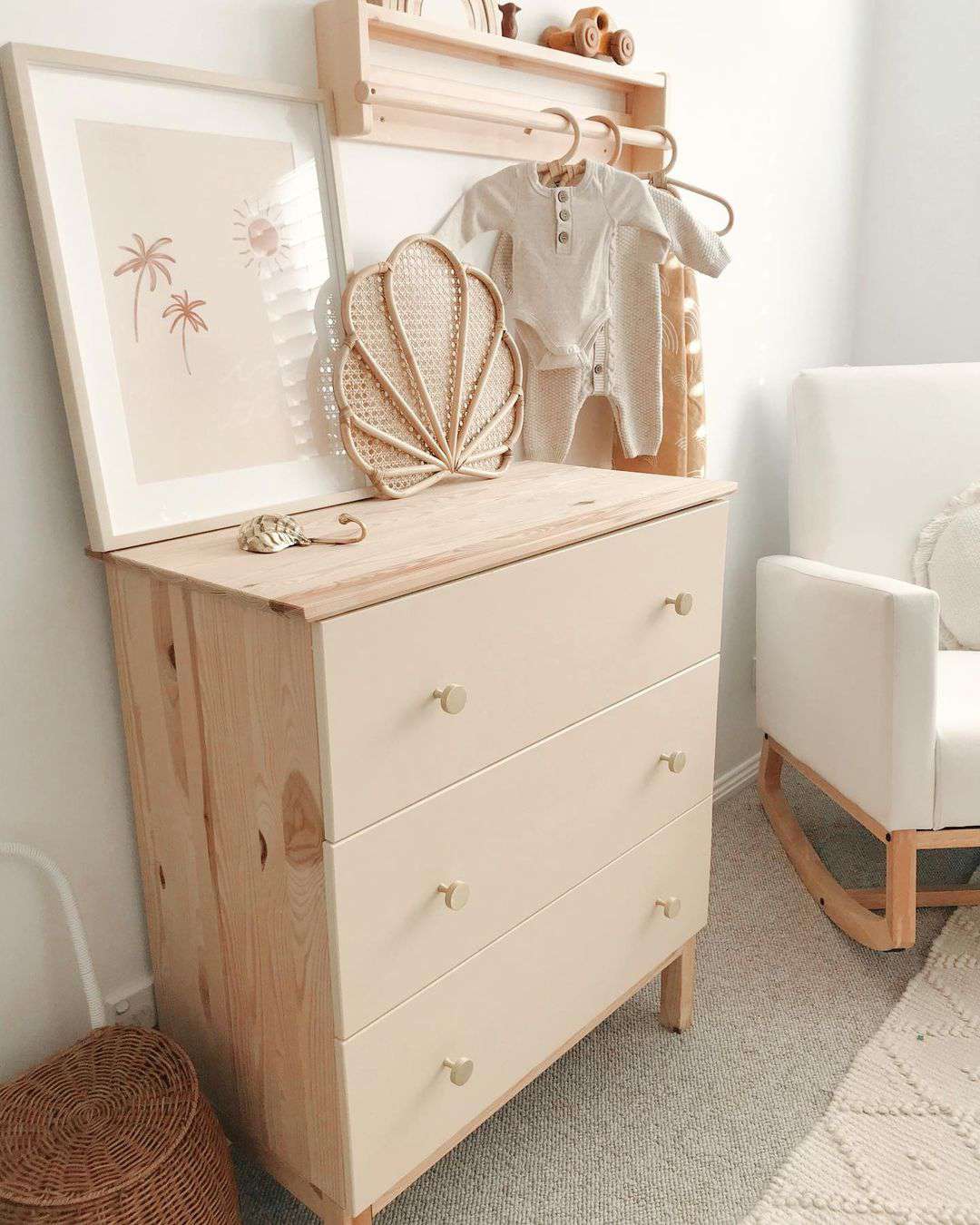 lätt Ikea Tarva byrå hacka