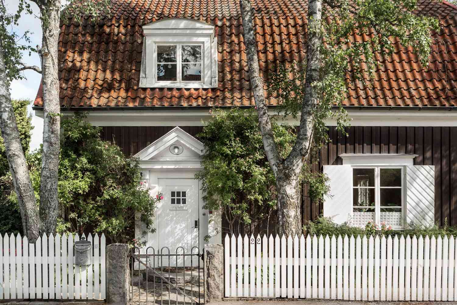 gårdsplan med staketstaket