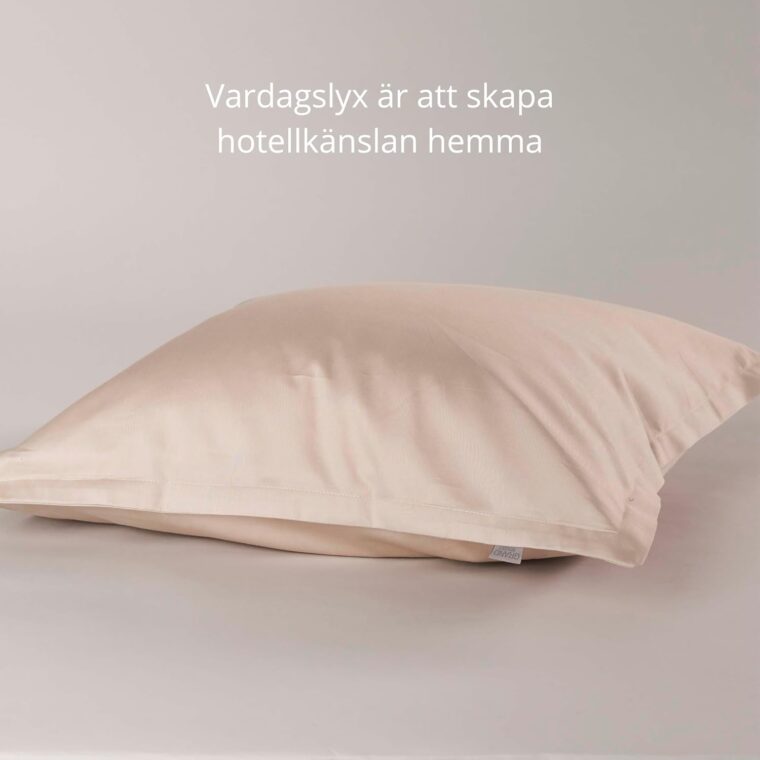 Grand Design Bäddset I Bommullssatin 300 Trådar Mjukt Och Skönt Påslakanset (Nougat, 150x210+50x60) - Bild 4