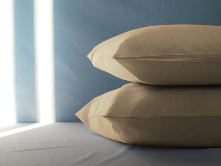 Par av örngott 100% ren bomull 40x70 CM, set om 2 sängkuddsöverdrag tillverkade i Italien, kuvertstängning, enfärgade, standardstorlek Beige - Bild 3