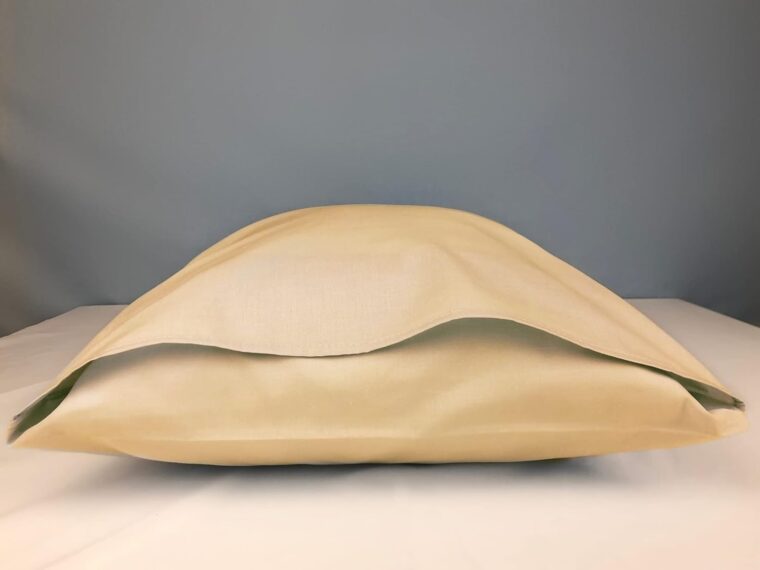 Par av örngott 100% ren bomull 40x70 CM, set om 2 sängkuddsöverdrag tillverkade i Italien, kuvertstängning, enfärgade, standardstorlek Beige - Bild 6
